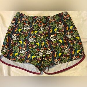 World Wide Sportsman Womens Floral Casual Athletic shorts Sz S NWT Tropical